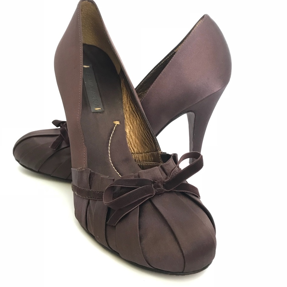 Pre-Loved BCBG MaxAzria Ma-Nurril3 Satin Heels
